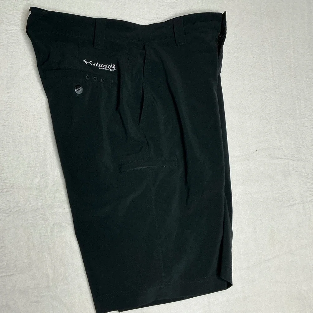 Columbia Men's Black Cargo Shorts Size 28 Outdoor‎ Hiking Fishing